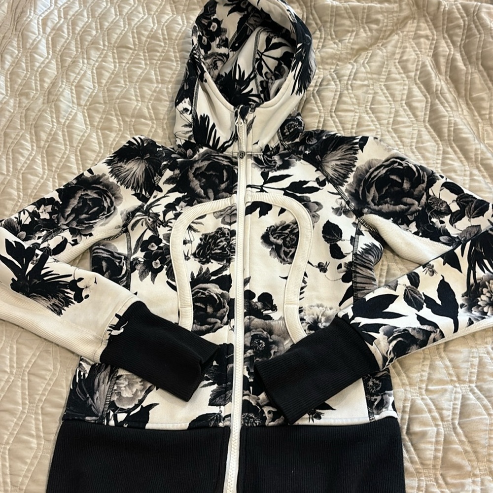Lululemon scuba hoodie- floral